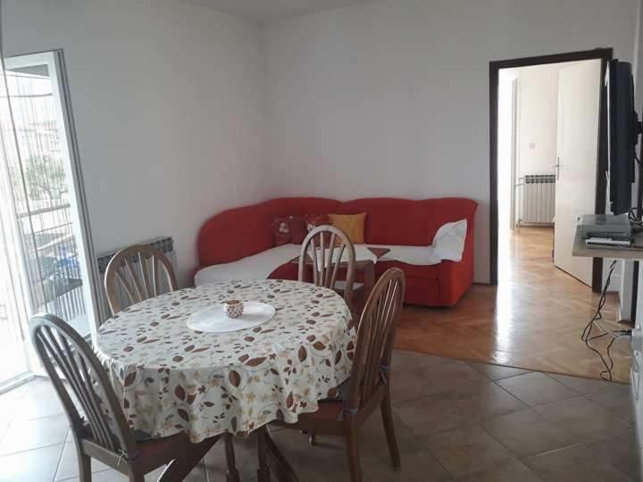 Apartmani "Alenka" Primošten Eksteriør billede