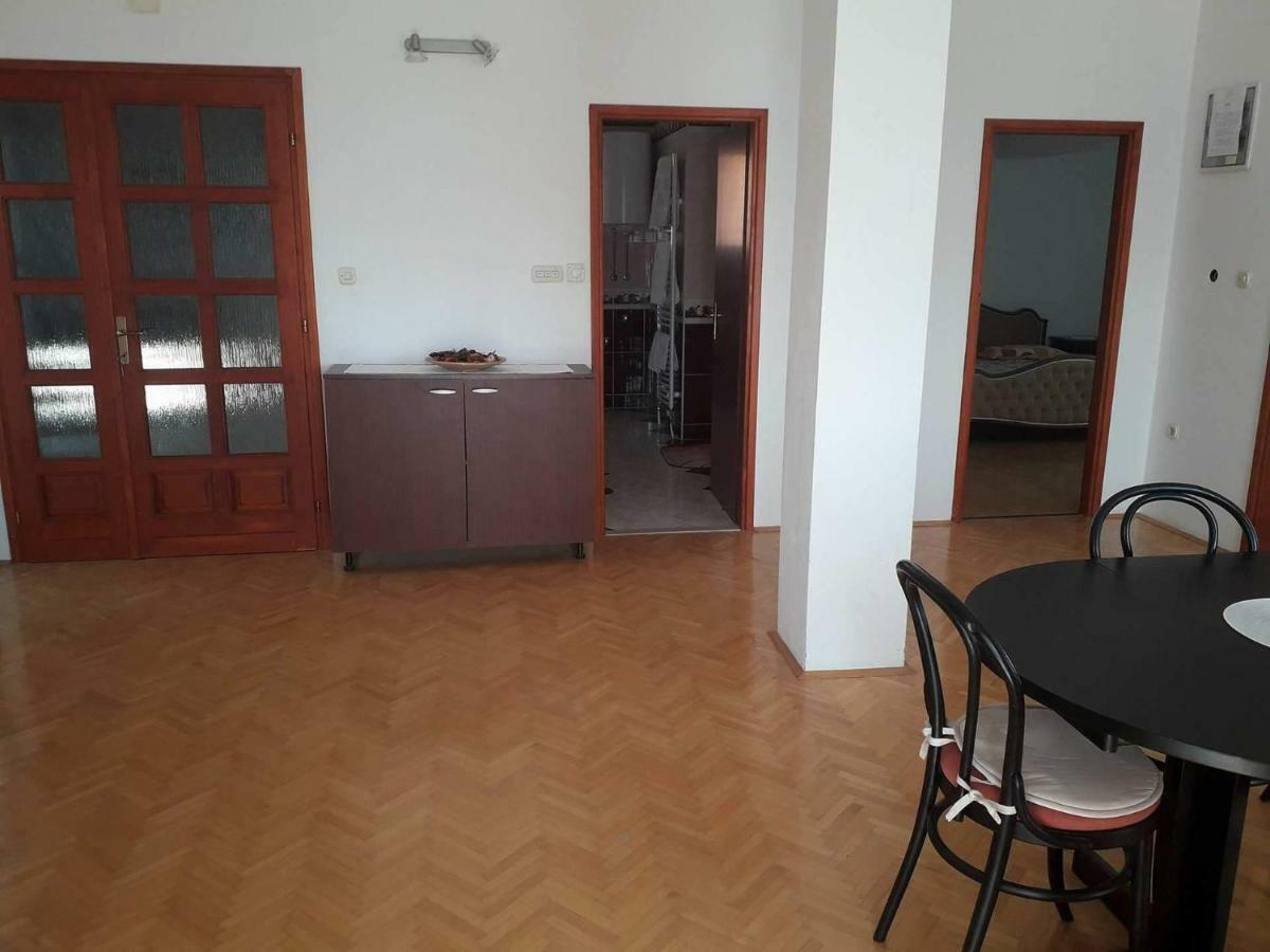 Apartmani "Alenka" Primošten Eksteriør billede